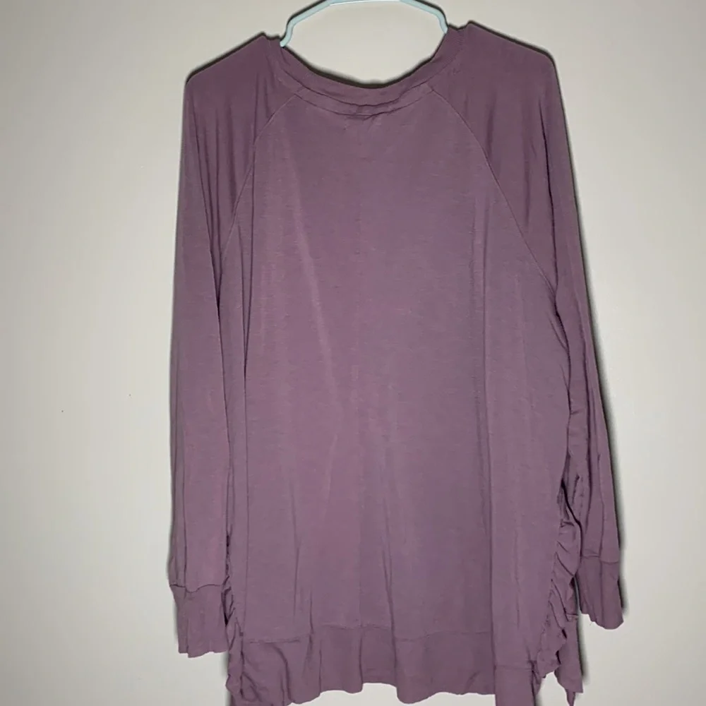 Purple ruffle tee - Picture 2 of 3